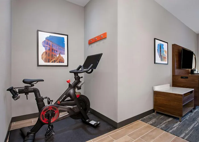 Hampton Inn & Suites Muncie