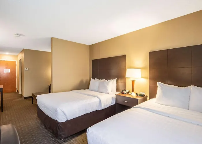 Clarion Pointe Harrisonburg Hotel