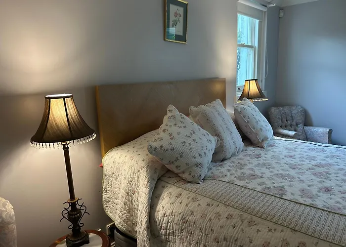 Koroit Hotels