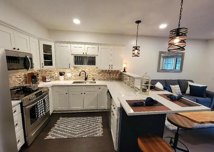 Grand Wood Suites Nashville