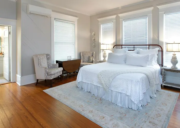 Katy House Bed And Breakfast Smithville