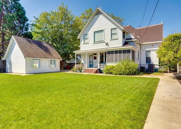 Lodi Hill House Hotel