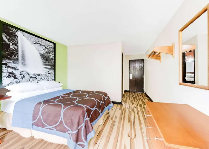 Super 8 By Wyndham Hagerstown I-70 Motel