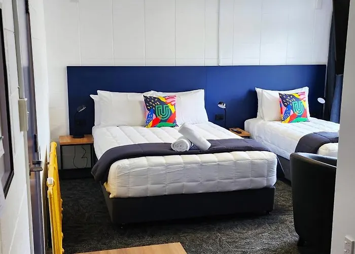 Papamoa Hotels