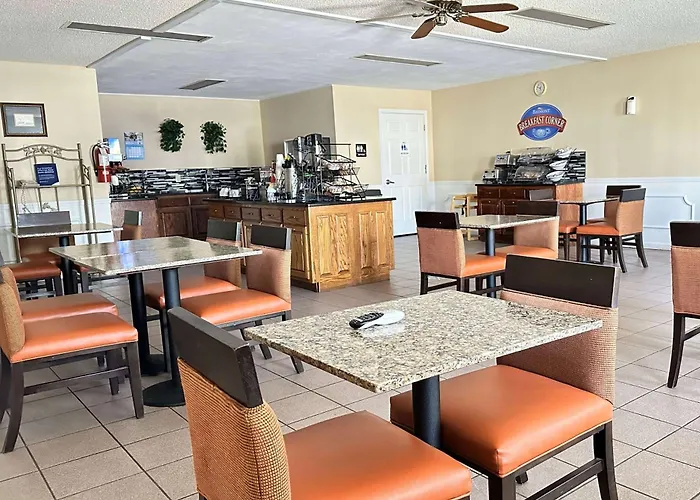 Baymont By Wyndham Greenwood