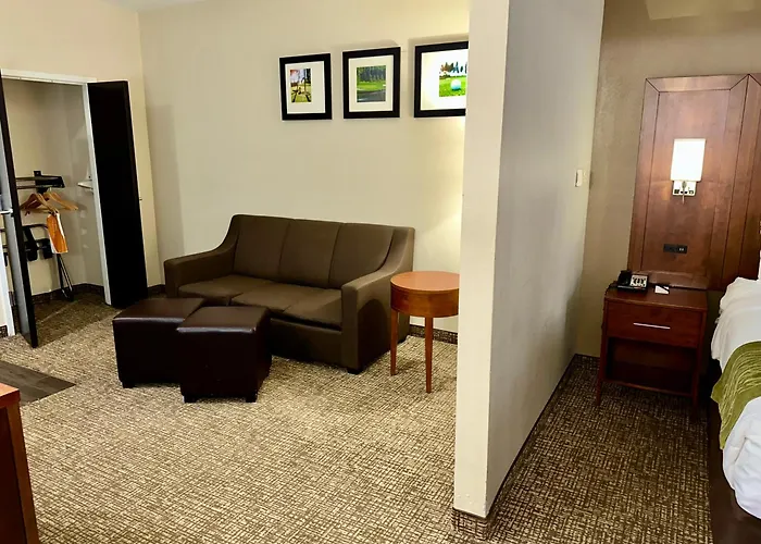 Comfort Inn & Suites Augusta West Near Fort Gordon