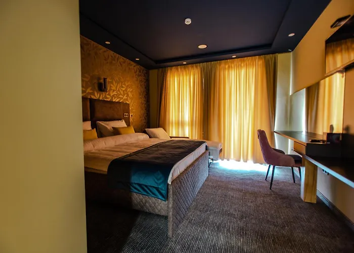 Petrovac Hotels