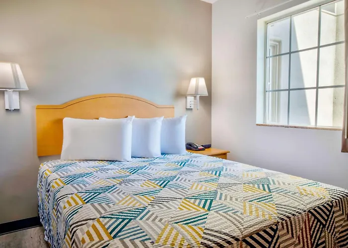 Studio 6-Bakersfield, Ca