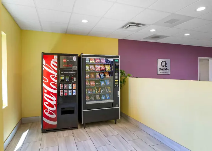 Quality Inn & Suites Carlsbad Caverns Area