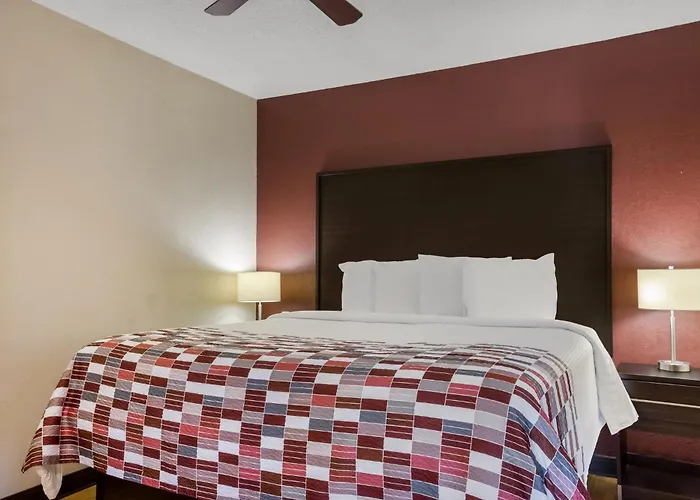Red Roof Inn & Suites Statesboro - University