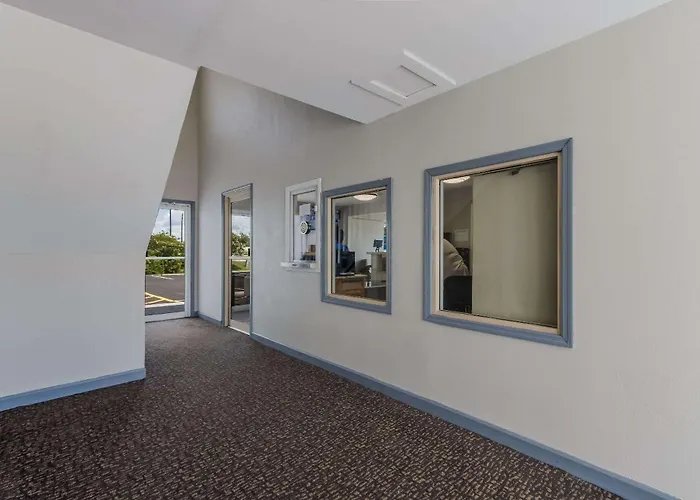 Econo Lodge Cherry Point Havelock