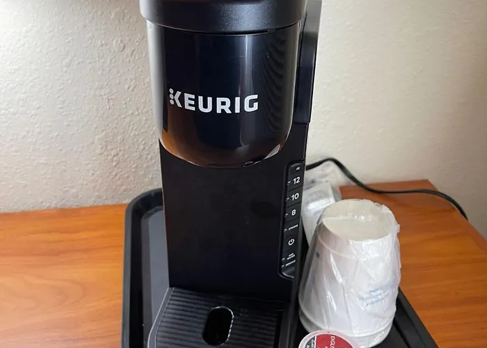 Super 8 By Wyndham Williston Nd Hotel