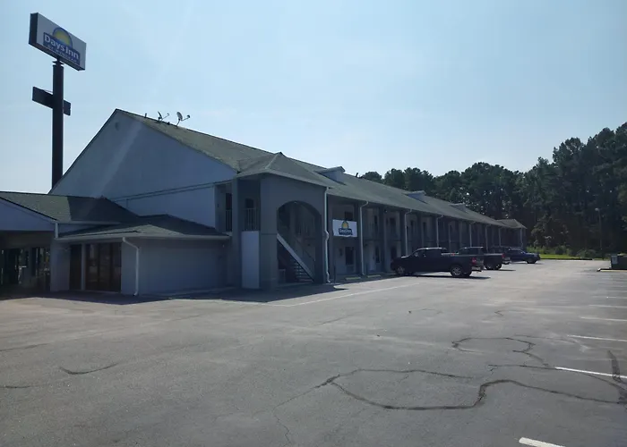 Days Inn By Wyndham Hardeeville Near Hilton Head