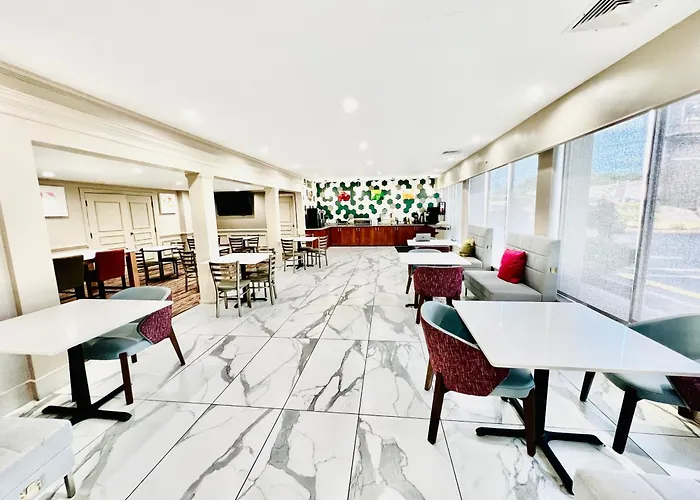 Quality Inn & Suites Mcdonough South I-75