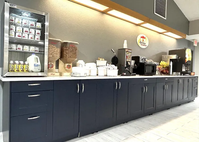 Super 8 By Wyndham Hot Springs Motel