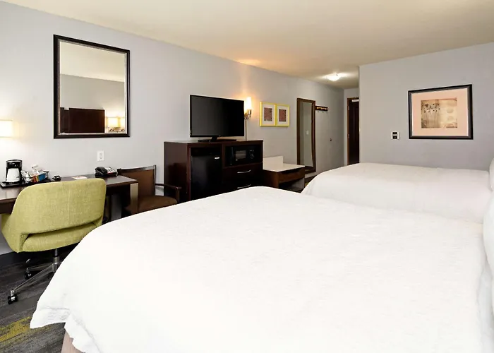 Hampton Inn And Suites Bakersfield / Highway 58