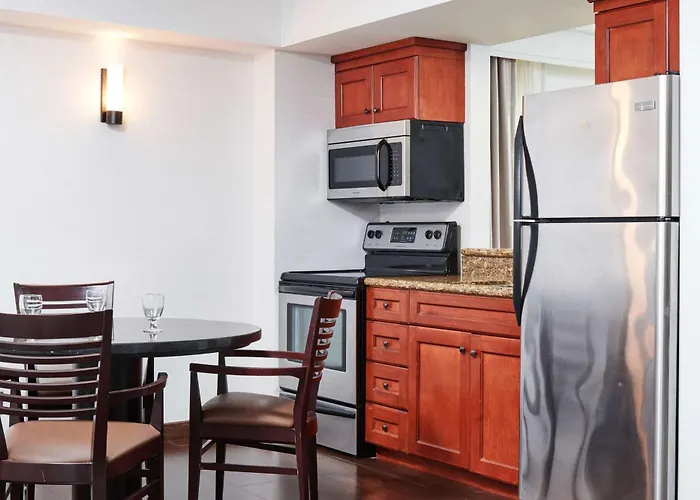 Doubletree By Hilton Fullerton Hotel