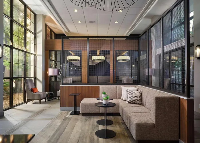 Embassy Suites By Hilton Tucson East