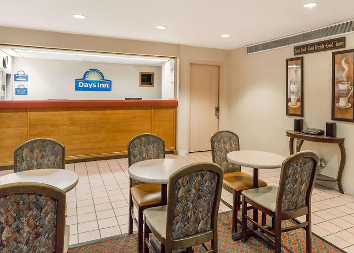 Days Inn By Wyndham West Des Moines - Clive