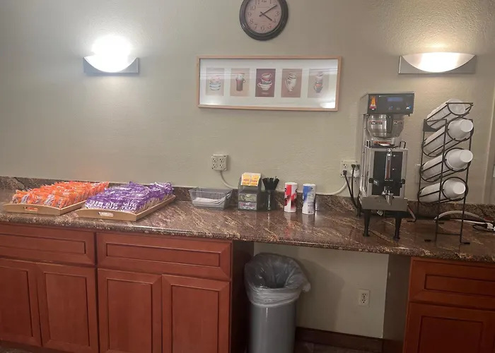 Western Inn Lakewood