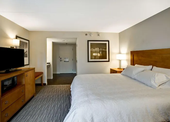 Hampton Inn Norfolk-Naval Base