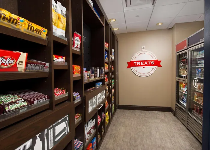 Hampton Inn & Suites Falls Church