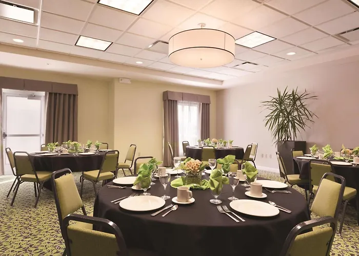 Hilton Garden Inn Akron-Canton Airport North Canton