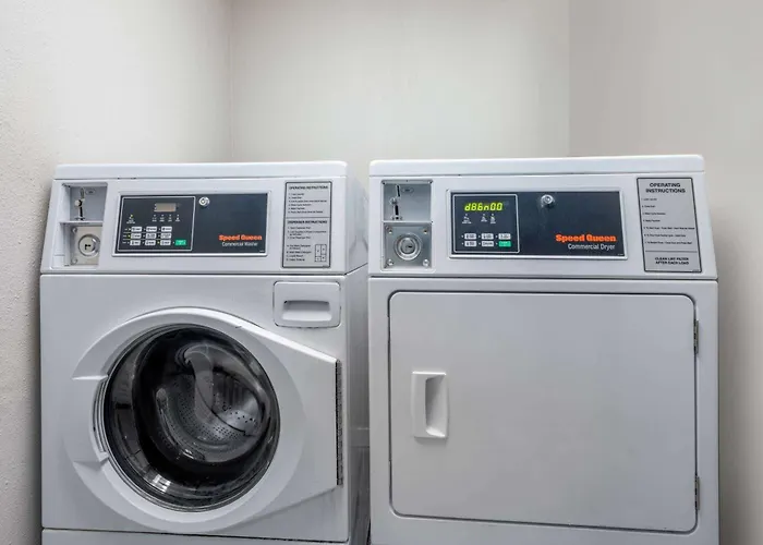 Days Inn By Wyndham Sioux Falls Airport