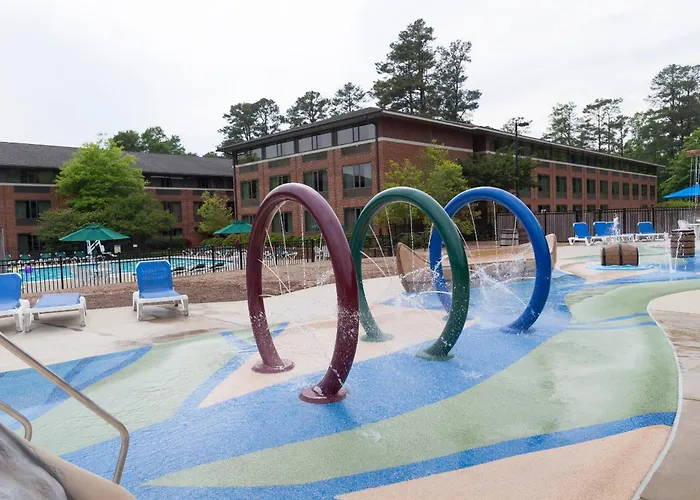 Williamsburg Woodlands Hotel & Suites, An Official Colonial Williamsburg Hotel