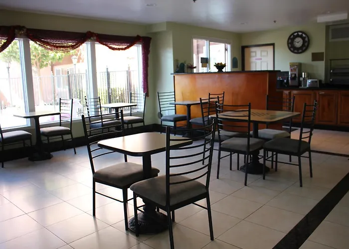 Rodeway Inn & Suites Hayward - Oakland South