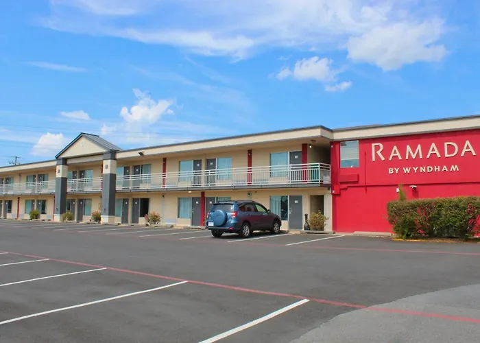 Ramada By Wyndham Harrisonburg Motel