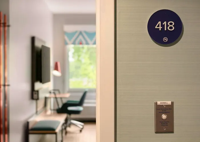 Tru By Hilton Easton Hotel