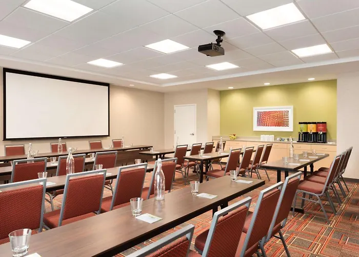 Home2 Suites By Hilton Milwaukee Brookfield Waukesha