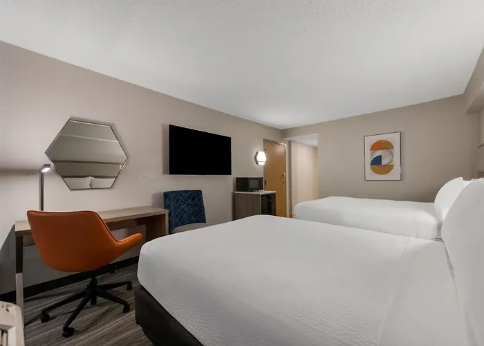 Holiday Inn Express Hotels- Hampton By Ihg