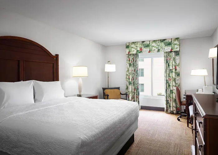 Hampton Inn & Suites San Juan Carolina