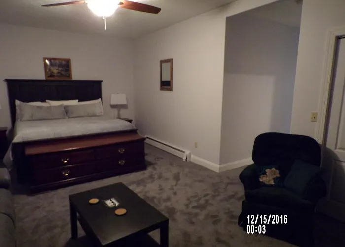 Longhouse Manor B&B Watkins Glen