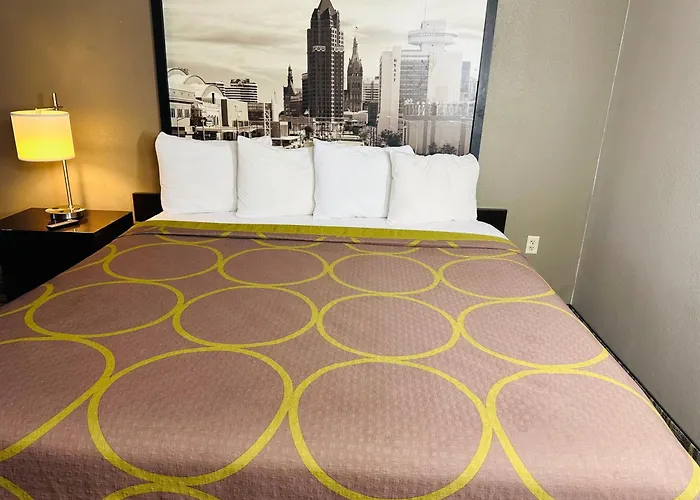 Delavan Inn And Suites