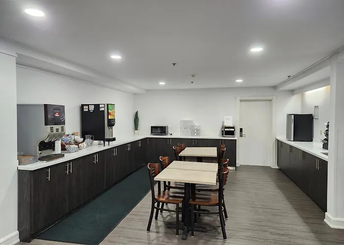 Saint John Hotels