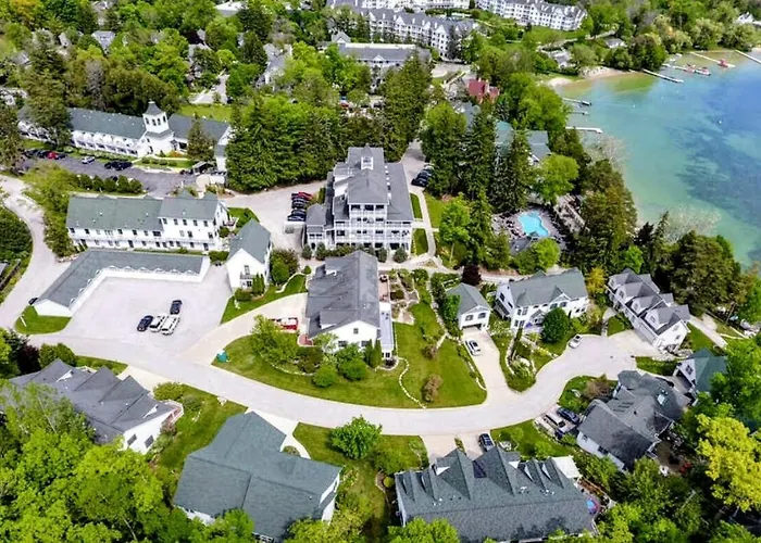 Lakeside Suites Elkhart Lake