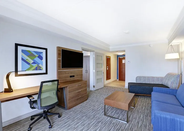 Holiday Inn Express Whitby Oshawa By Ihg