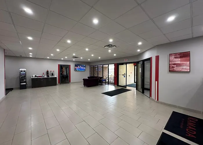 Ramada By Wyndham Waupaca Motel