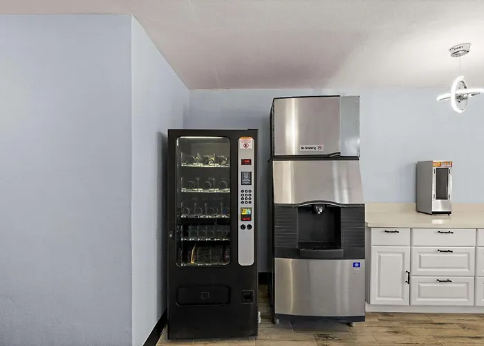 Rodeway Inn Midland South