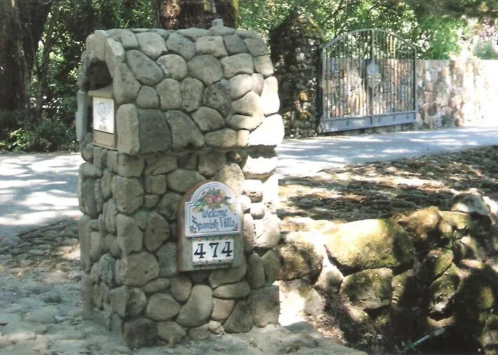 Spanish Villa Inn St. Helena