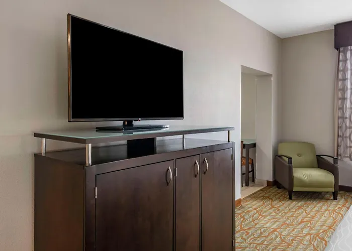 Best Western Plus Bradenton Gateway Hotel