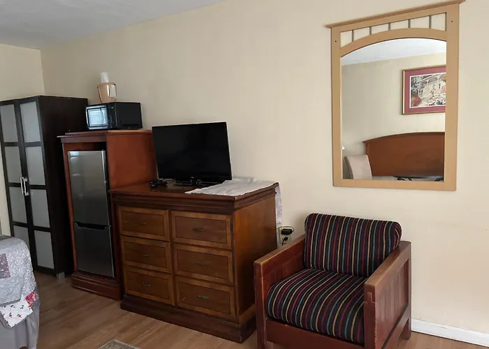 Jasmine Garden Inn - Lake City