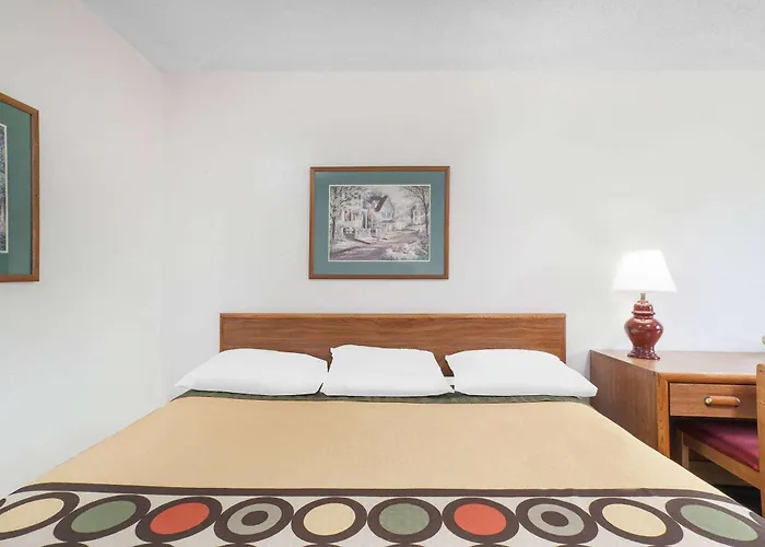 Red Roof Inn Queensbury