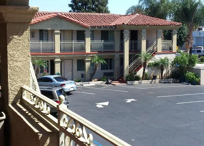 Santa Ana Travel Inn