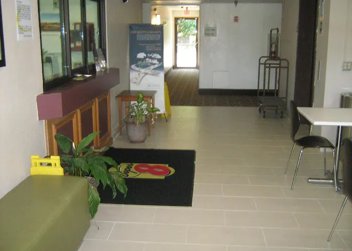 Super 8 By Wyndham Richmond/Chamberlayne Rd Hotel Yellow Tavern