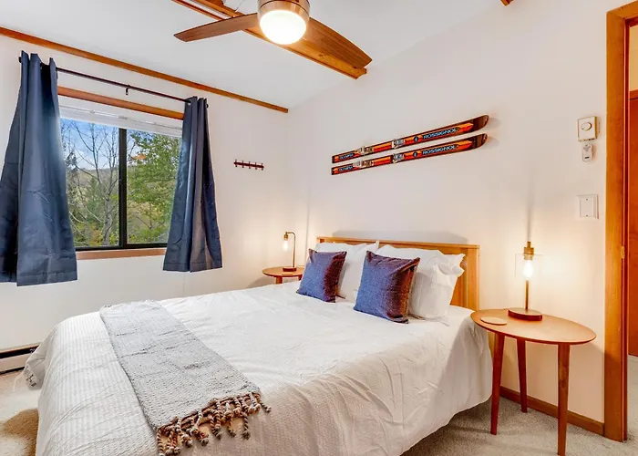 Sugar Mountain Hideaway Apartment Banner Elk