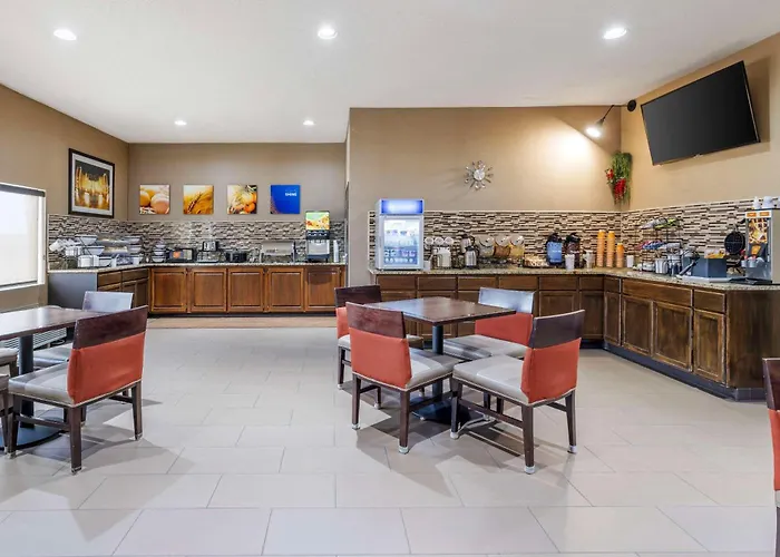 Grain Valley Hotels